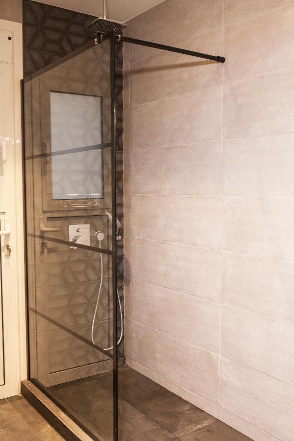 Central Comfy Modern Flat 2 Bedrooms 2 Bathrooms Афіни Екстер'єр фото